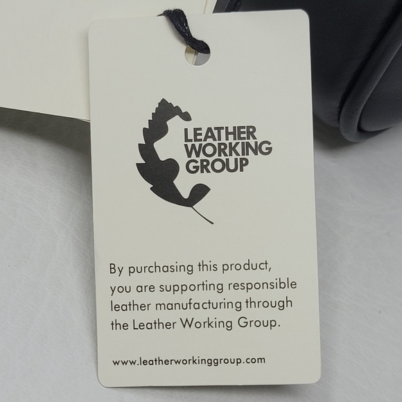 Ted Baker Black Leather Camera Gold Colored Hardware Crossbody Handbag Purse New - Picture 8 of 15